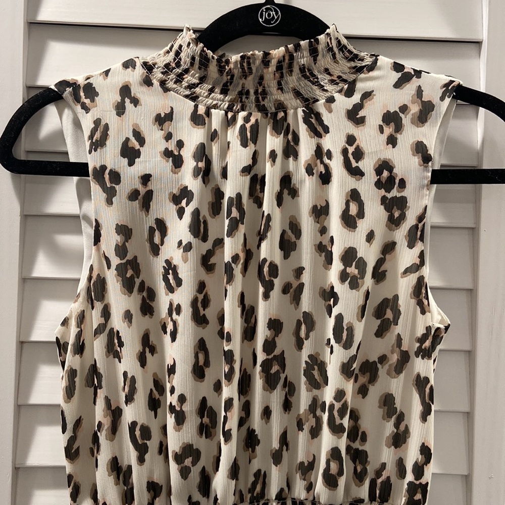 EXPRESS Leopard Ruffle Dress - Picture 2 of 8